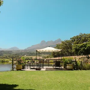 https://strawberry-manor-at-in-the-vine.hotels-capetown.com